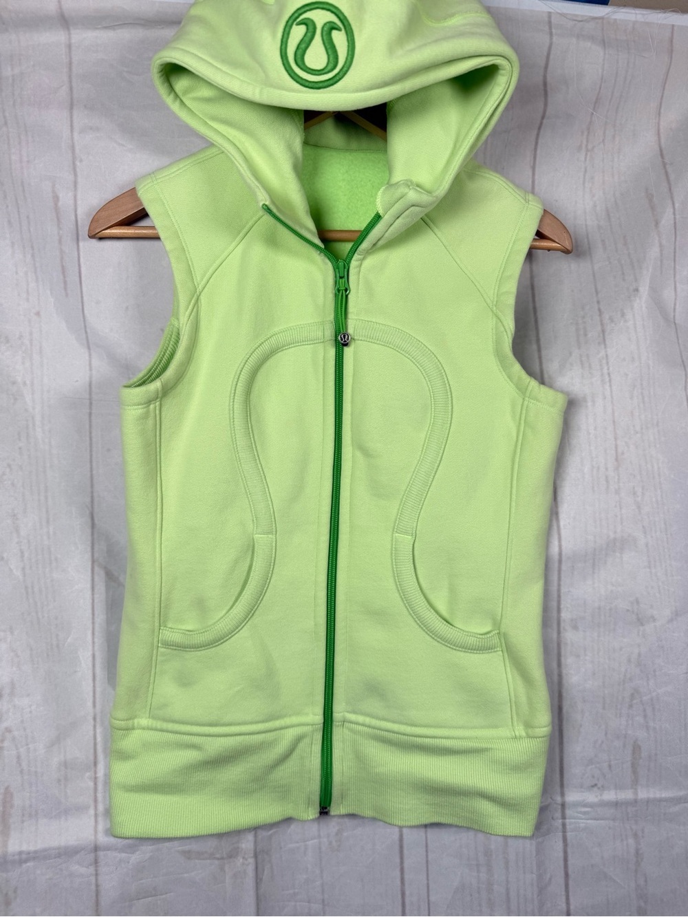Lululemon Women’s Scuba Vest Size 4 - Picture 1 of 8